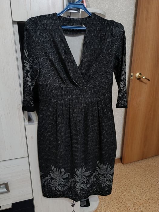 Продам Женские платья