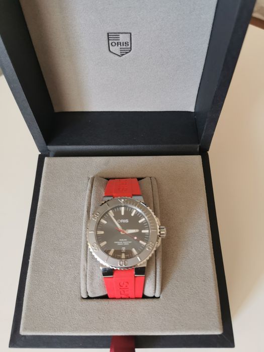 Oris Aquis Diving Date Relief автоматичен