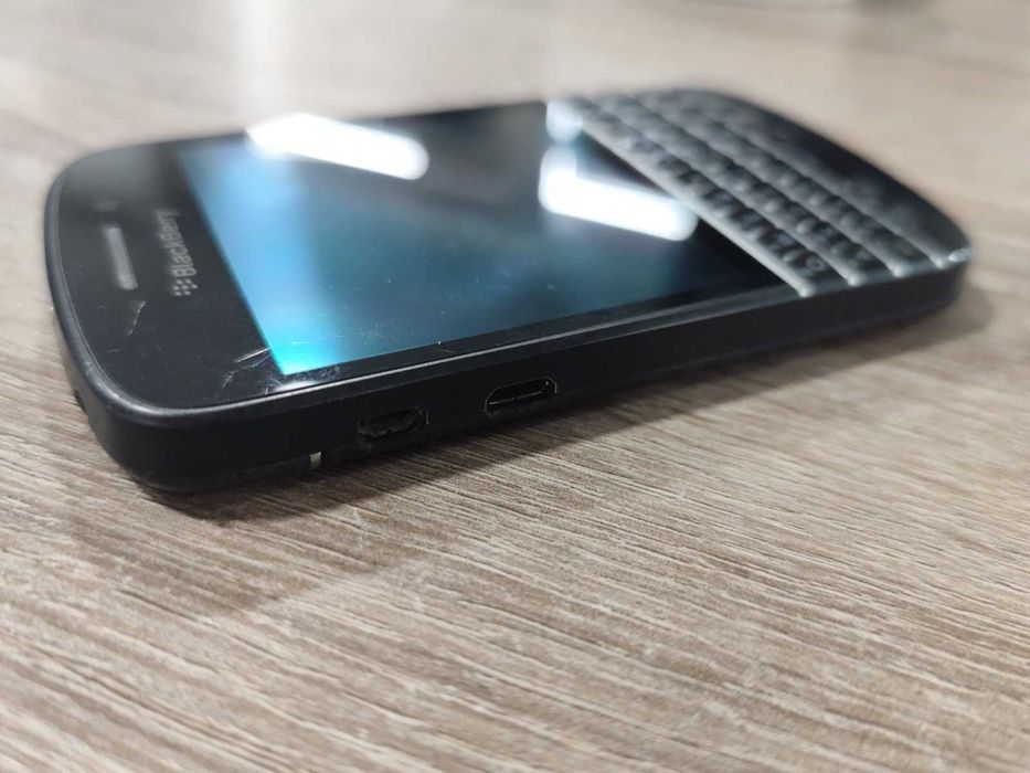 Мобилен телефон BlackBerry Q10 16gb/2gb