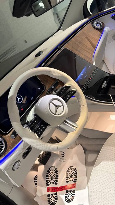 Mercedes benz EQE500 Suv