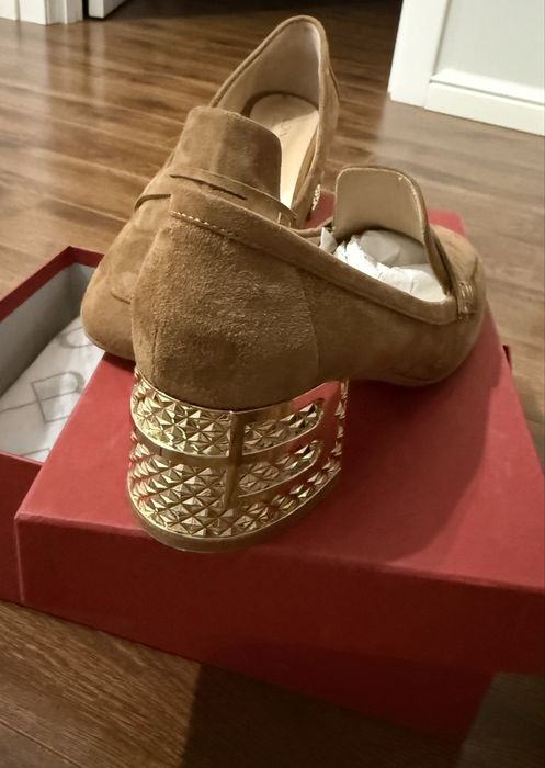 Продам женские туфли. Италия