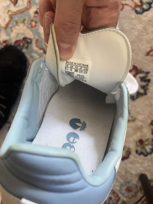 Продам кроссовки .Не дорого!