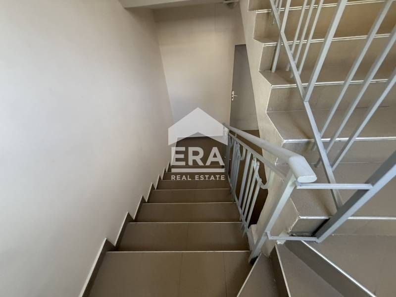 Дава се под наем Офис в Варна, Център - 105 кв.м за 987.36 € - Снимка #11