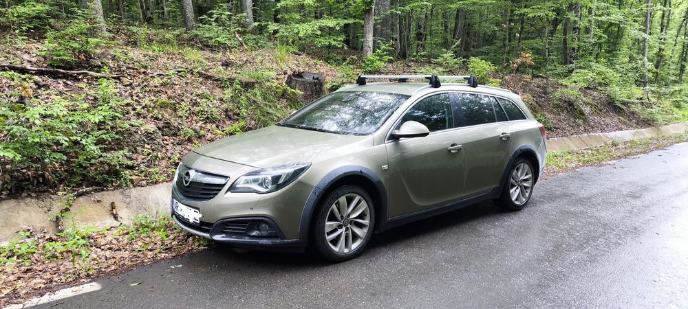 Opel Insignia Country Tourer 4x4 2.0 diesel 195 cp