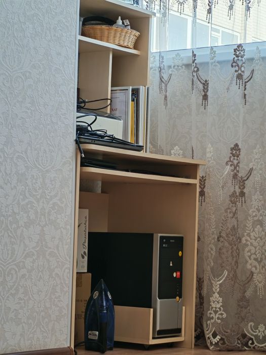 Компьютерный стол