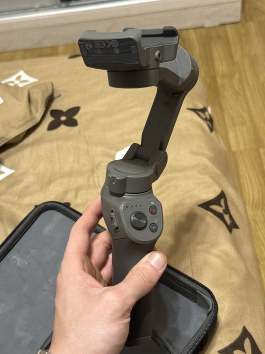 Продам стабилизатор DJI OSMO