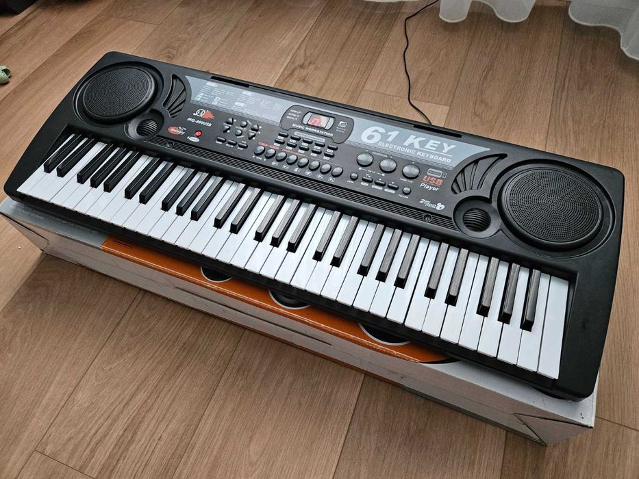 Orga MK MQ-809 cu 61 de clape pentru copii / incepatori / amatori