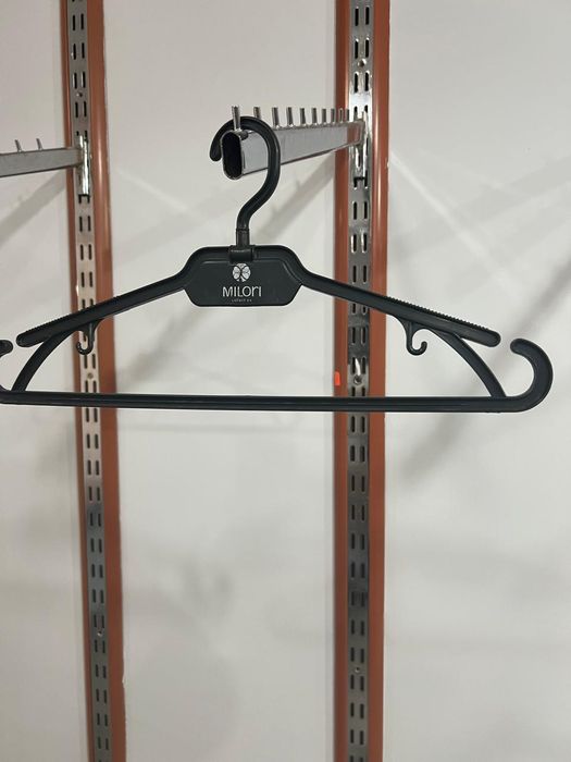 Вешалки по 100 тенге