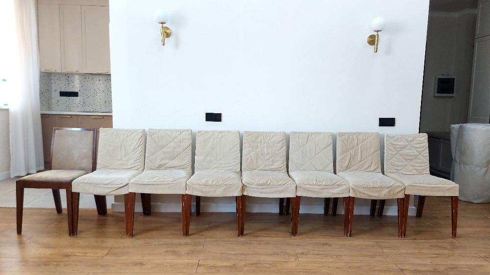 Продаются стол и стулья, диван Б/У