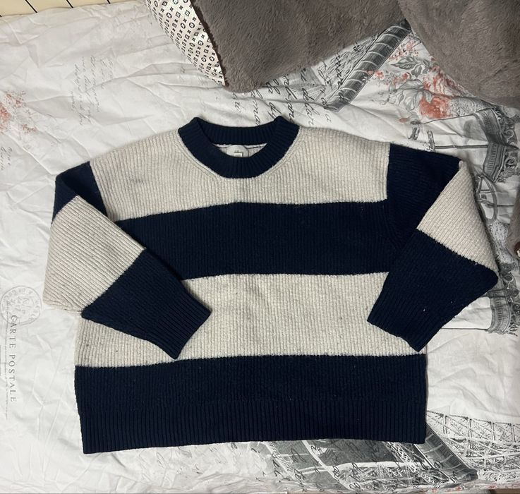 Лот от четири пуловера и суичър