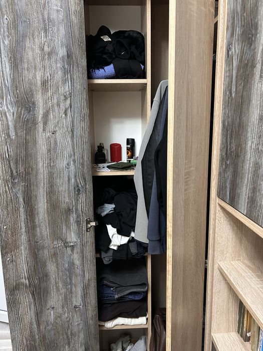 Продаеться шкафы