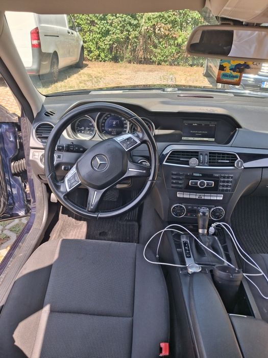 Vând Mercedes c class an 2013