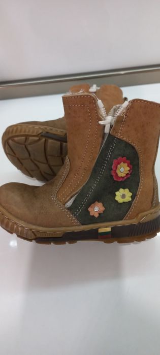 Боти от естествена кожа за момиченце