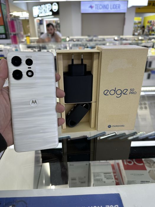 Moto edge 50 pro 5G. 12/512