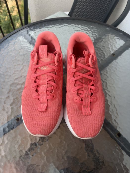 Nike 38,5 като нови
