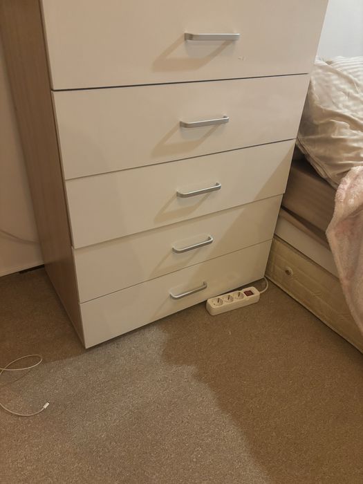 Pat matrimonial , comoda si 2 noptiere