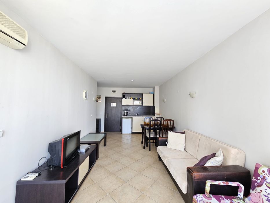 Продава се Двустаен апартамент в к.к. Слънчев бряг - 61 кв.м за 1033 €/кв.м - Снимка #4