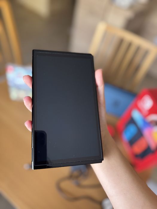 Nintendo Switch Oled Model + Pokemon Arceus / Shining Pearl