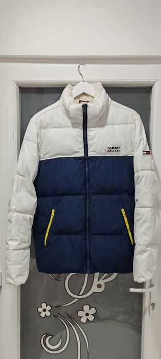 Geacă de puf Tommy Jeans mărimea L