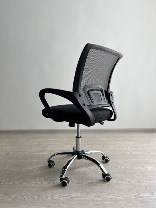 Solo ofis uchun kreslo