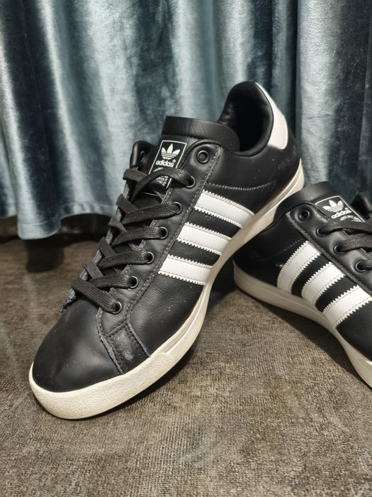 Оригинальные кроссовки Adidas