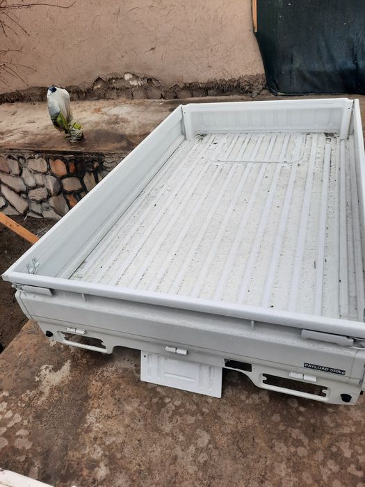 Labo bort poli bilan