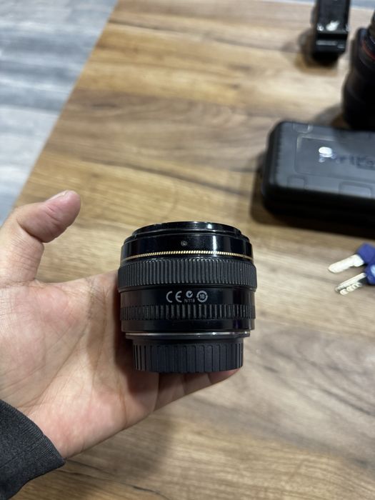 50mm obektiv ultra sonik fokus bari isleydi