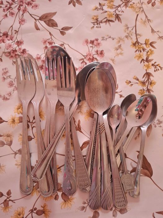 Чаши , вилици, лъжици, лично предаване