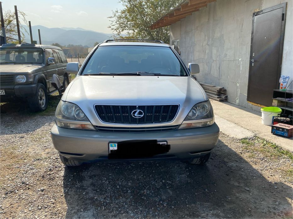 Продам лексус rx300