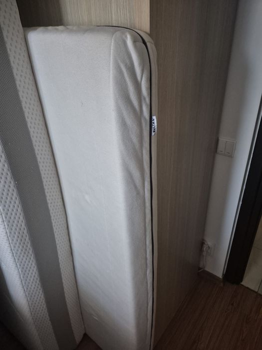 Saltea pat de burete