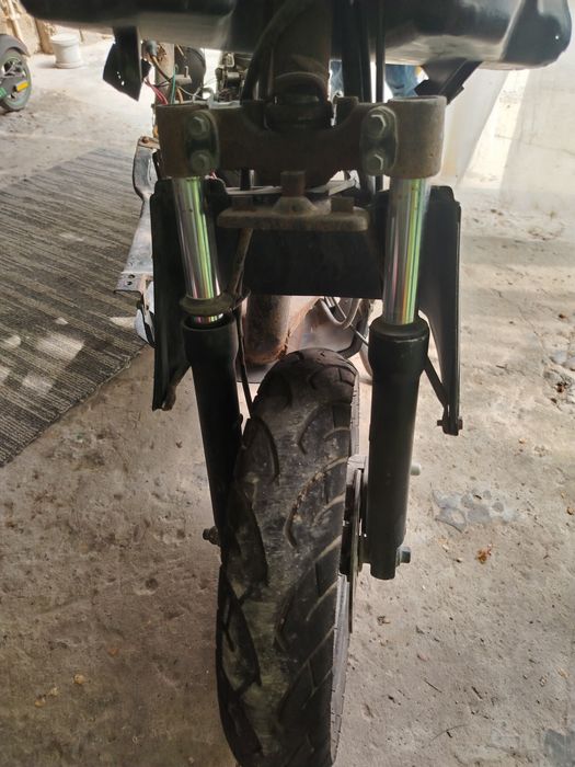 Продаю скутер 80