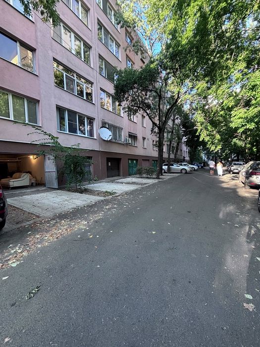 Inchiriez apartament 3 camere si garaj in Drumul Taberei