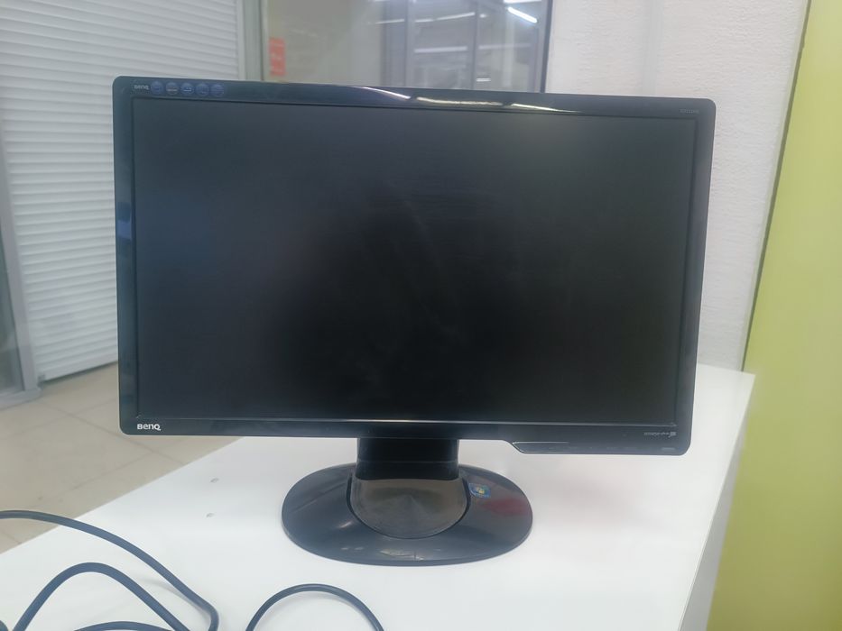 Монитор Benq в отличном состоянии.