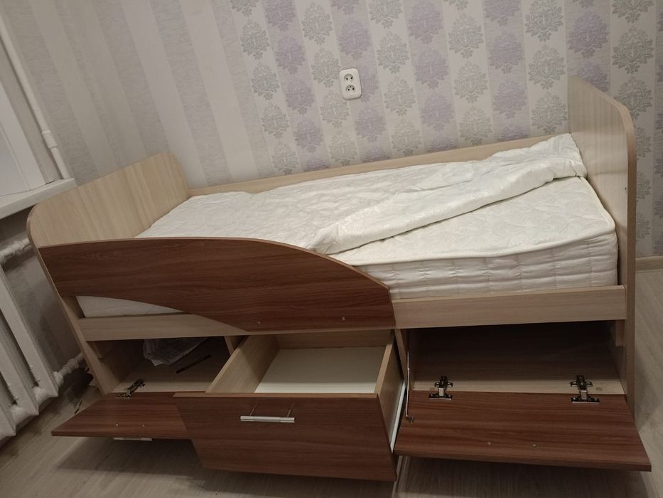 Продам кровать 165*85