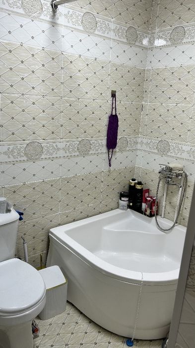 Уй сотилади барча жихозлари бн