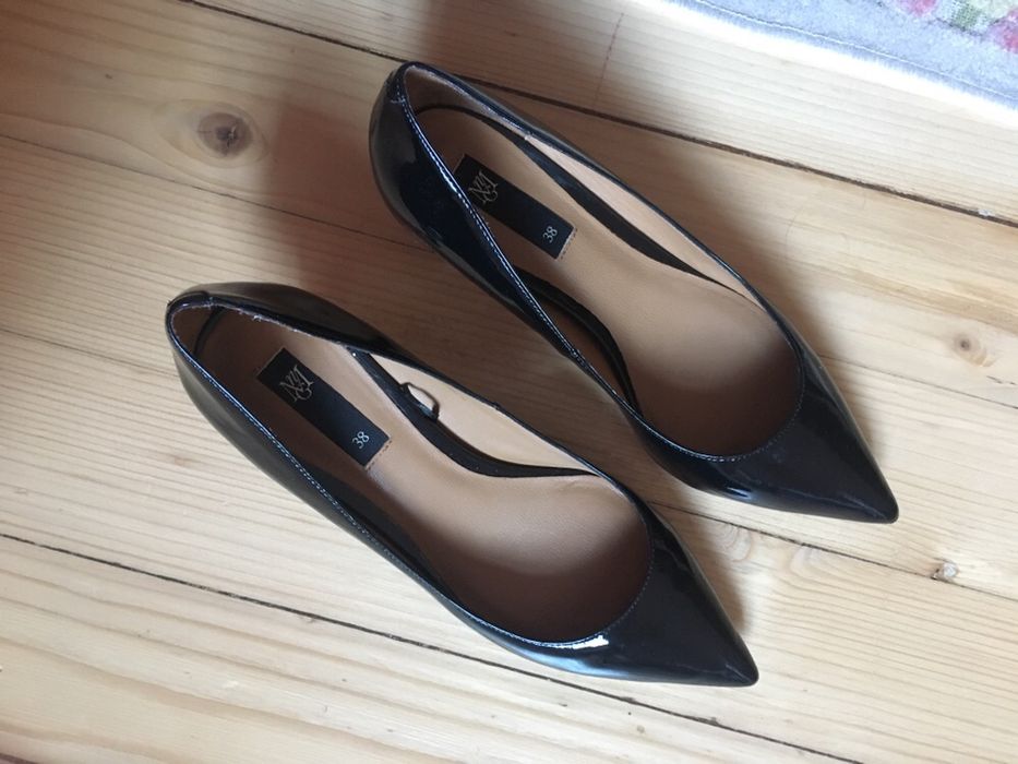 нови черни остри лачени обувки Mango, 38 номер