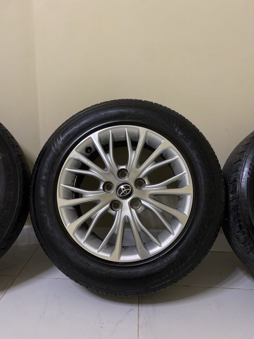 Диски с комплектом шин от камри 70  215/60 R16
