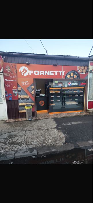 Mobilier Fornetti Magazin patiserie  rafturi  chiuveta vestiar  set complet