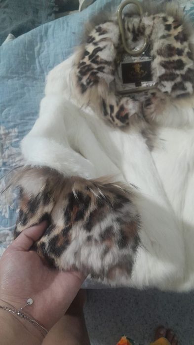 Көйлек пен шуда сатамын, Продам шубу, платье
