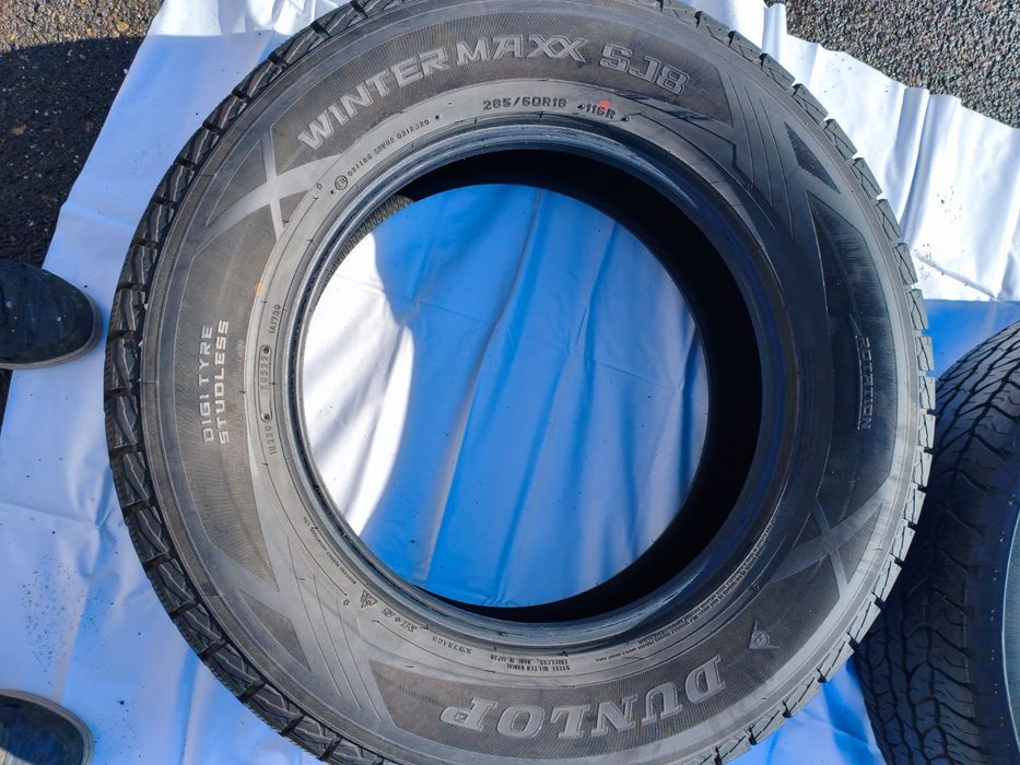 Продам зимние шины 285/60R18