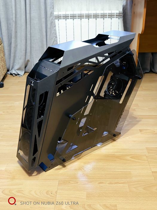 Корпус компьютерный Xigmatek Zeus