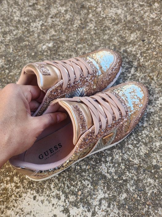 Сникърси Guess 38