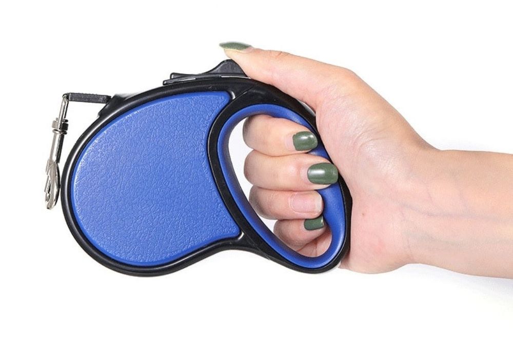 Lesă pentru căței, retractabilă, cu închidere automată