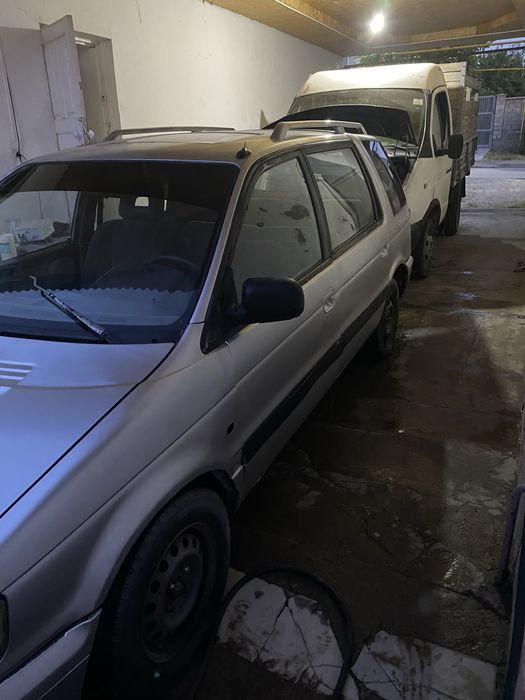 Mitsubishi space wagon