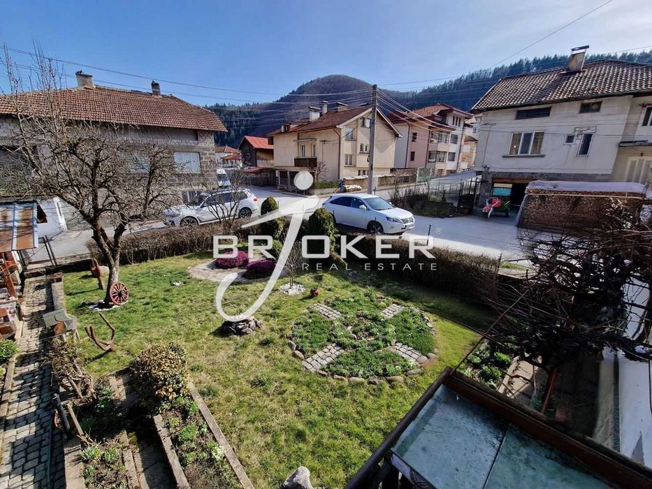 Продава се Къща в с. Смилян, Област Смолян - 309 кв.м за 389 €/кв.м - Снимка #11