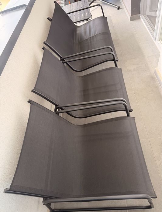 Set mobilier balcon/terasă JYSK – 3 șezlonguri + măsuță – stare impecabilă