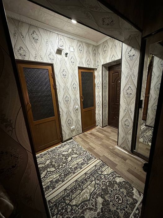 Qarshi , Avrora Mevazor mahallasida yo'l yoqasidan 300 metr evro remon