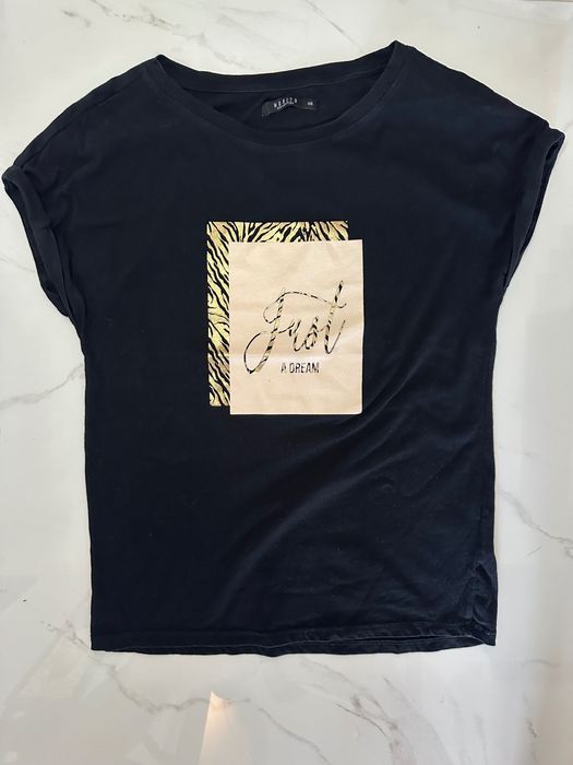 Черна тениска Mohito