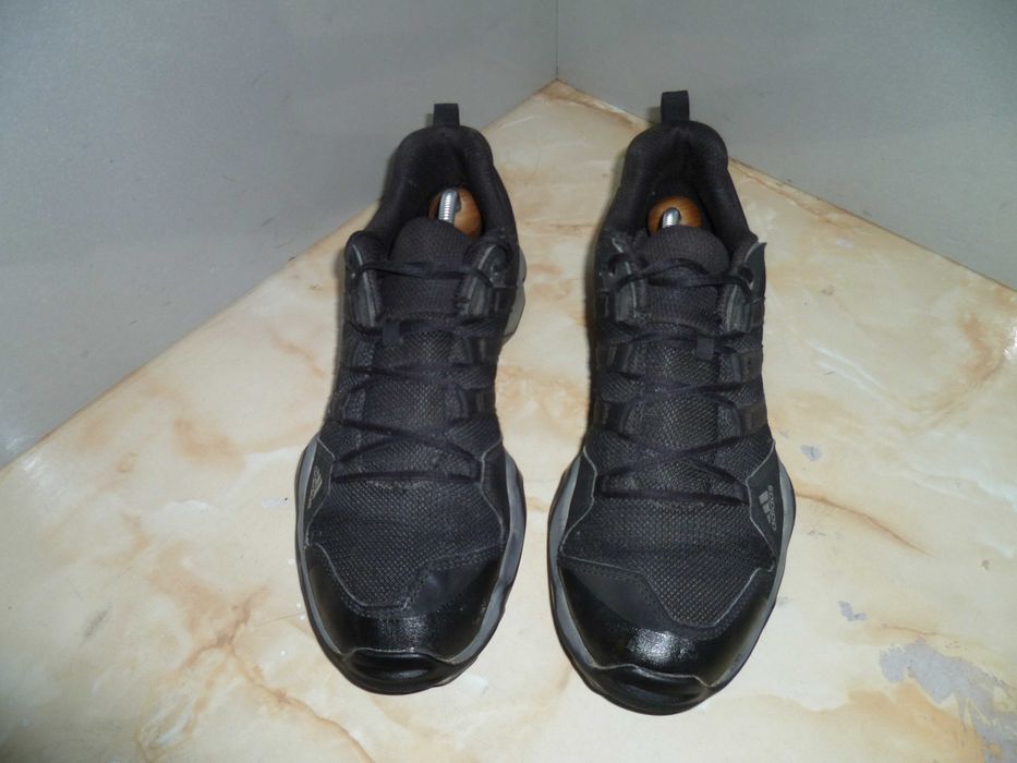 ADIDAS Terrex маратонки №40