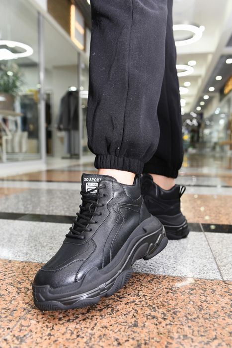 Кроссовки зимние